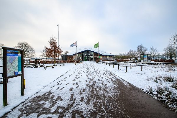Buitencentrum De Pelen in de sneeuw