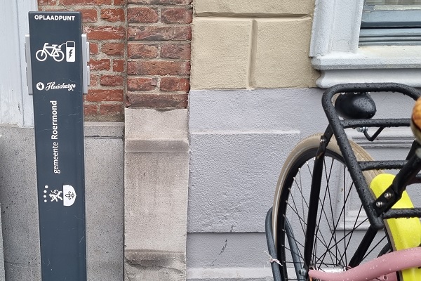 Oplaadpunt voor de elektrische fiets in Roermond