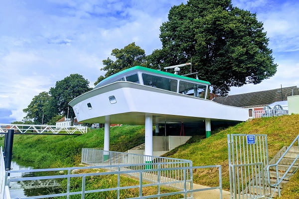 De stuurhut van het Maas Binnenvaartmuseum