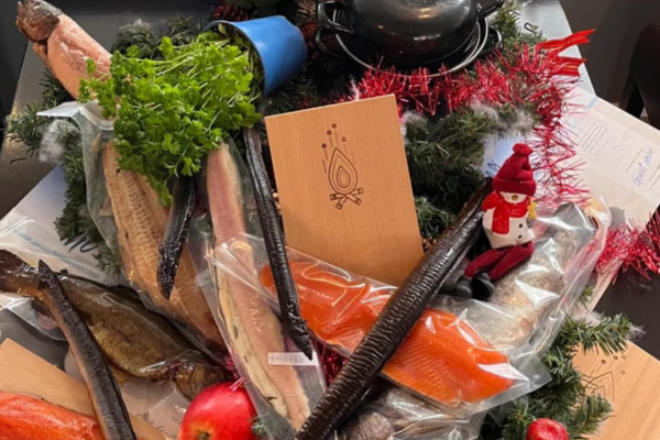 Frischer geräucherter Fisch