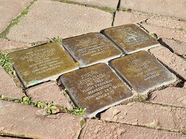 De geschiedenis van Limburg in de vorm van vijf Stolpersteine